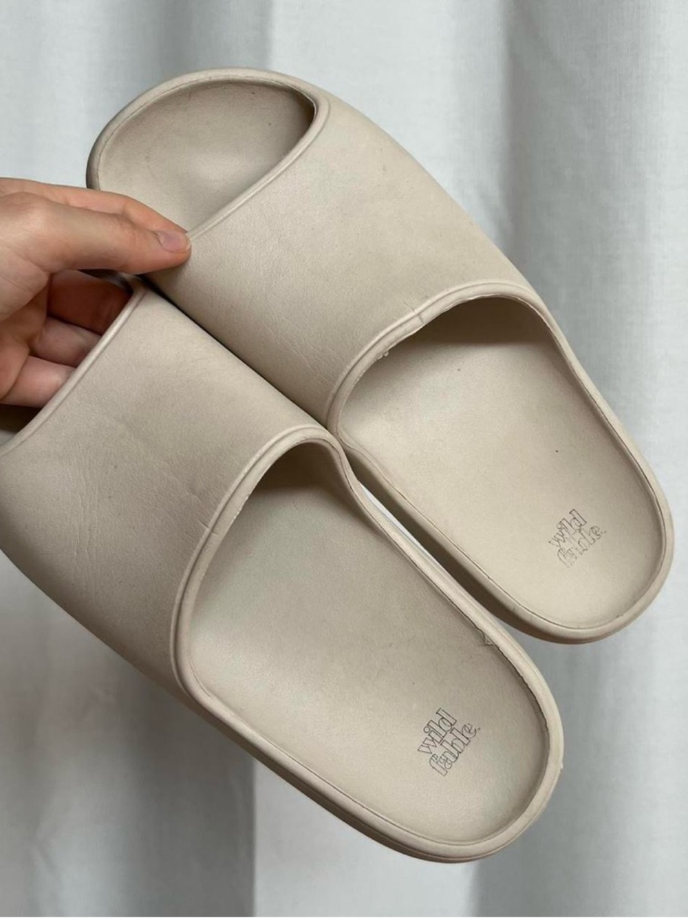 Wild Fable Beige off white Slides | sz 7 M / 8-8.5 W